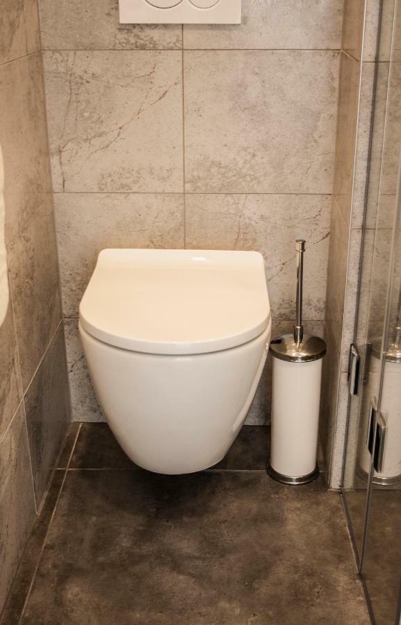 Studio Thalia Next To Metro Виена Екстериор снимка